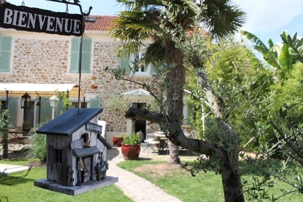Gites Le Petit Nailly Magny-les-Hameaux Exterior foto